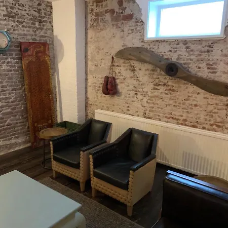 Апартаменты Vintage Style One Bedroom Centre